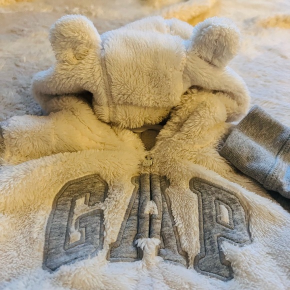 Gap outfit - Picture 3 of 3